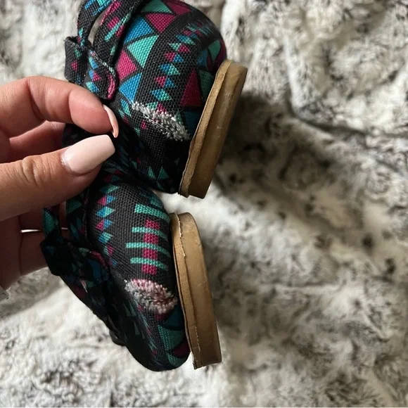 Black Poppy Black Purple Blue Tribal Print Sandal - Picture 4 of 5